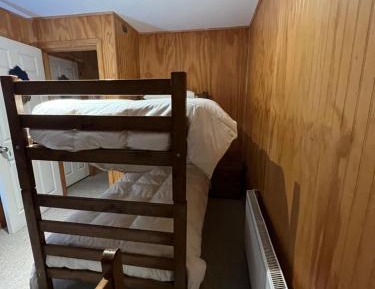 Basic Triple Room with Shared Bathroom