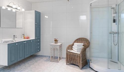 Deluxe Double Room with Shower