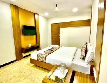 Large Double Room