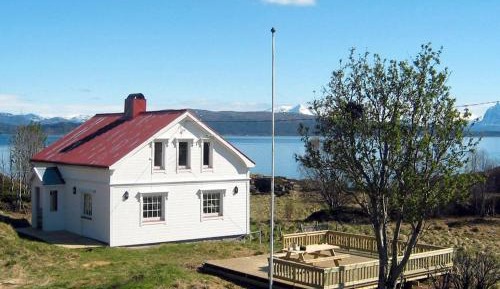 Four-Bedroom Holiday Home