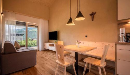 Superior One-Bedroom Apartment