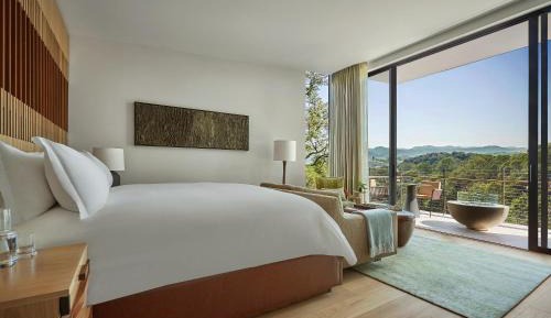 King Room with Mountain View