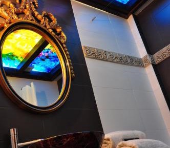 Art Suite - 246 ft²