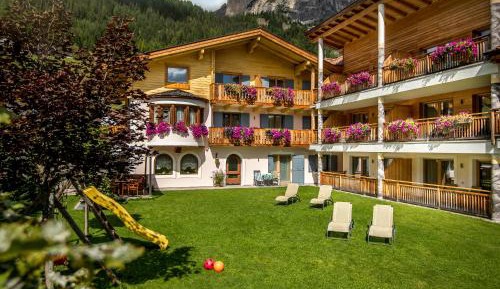 One-Bedroom Apartment (2 Adults)