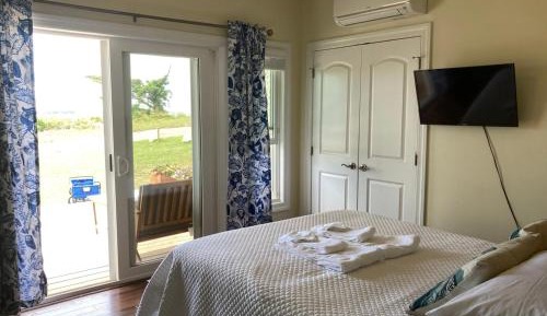 Queen Seaview Suite 