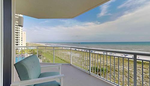 Three-Bedroom Apartment with Ocean View