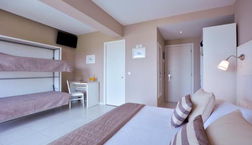 Triple Room with View