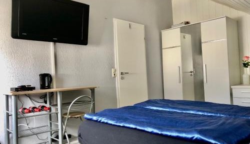 Double Room with Shared Bathroom