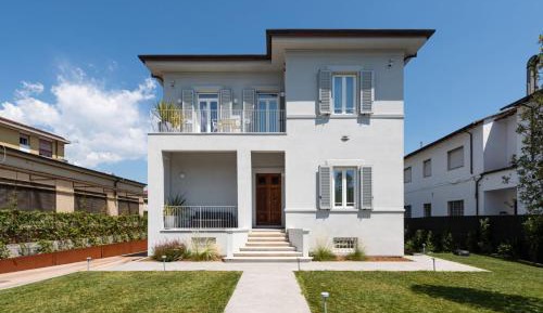 King Room with Balcony