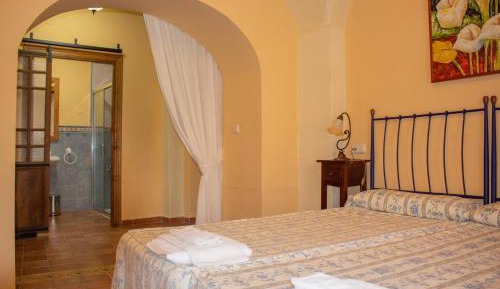 Twin Room with Private Bathroom