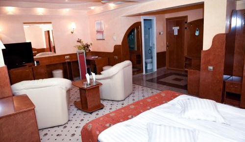 Large Single Room