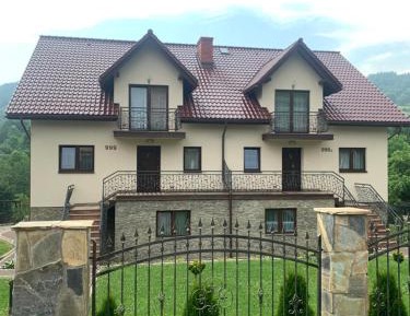 Villa with Garden View