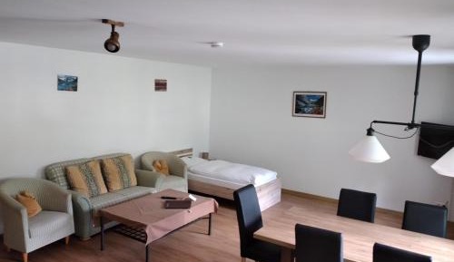 Apartment (4 Adults)