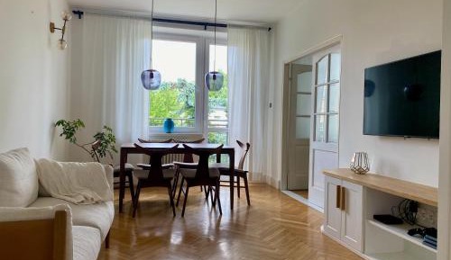 One-Bedroom Apartment with Balcony