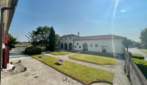 Twin Room with Private Bathroom