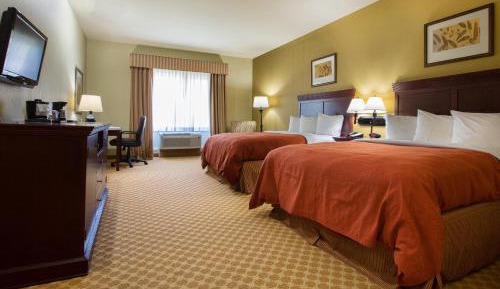 One-Bedroom Queen Suite with Sofa Bed - Non-Smoking