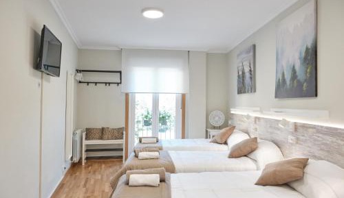 Triple Room with Shared Bathroom