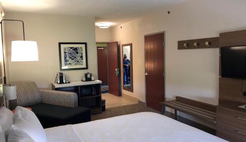 Standard King Room