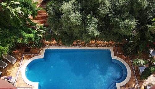 Triple Room with Pool View