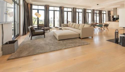 Three-Bedroom Apartment with Balcony and Terrace