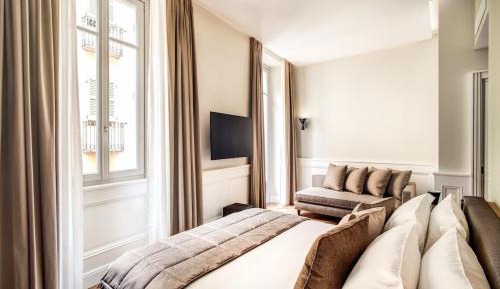 Junior Suite with Balcony