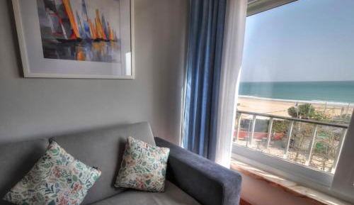 Superior Apartment with Sea View and Air Conditioning