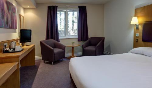 Double Room with Mobility Accessible Tub
