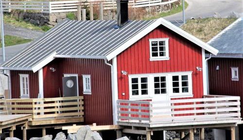 Deluxe Waterfront Cabin with Terrace