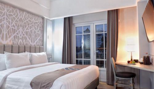 Deluxe Double Room with Balcony