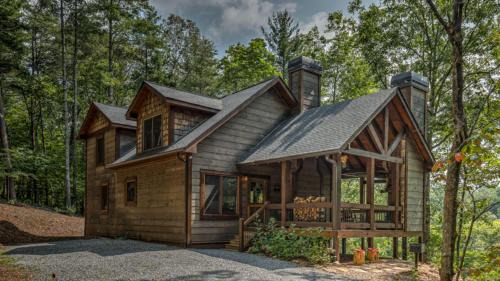 Four-Bedroom Holiday Home