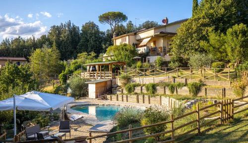 Apartment with Garden View