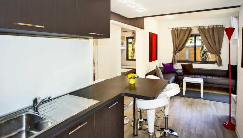 Deluxe Two-bedroom Mobile Home