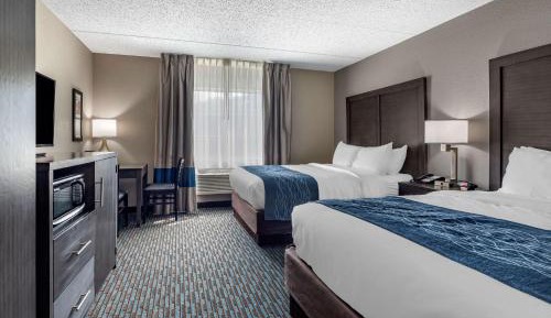 Queen Room with Two Queen Beds - Non-Smoking