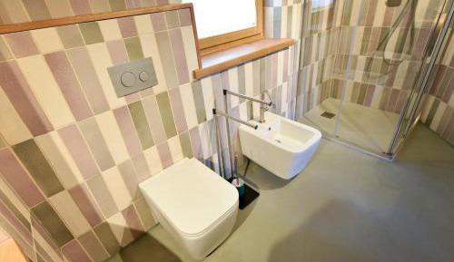 Double or Twin Room with Private Bathroom