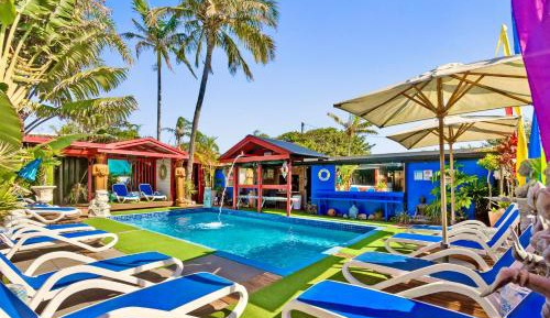 Premium Suite with ensuite - Pool View - Men Only