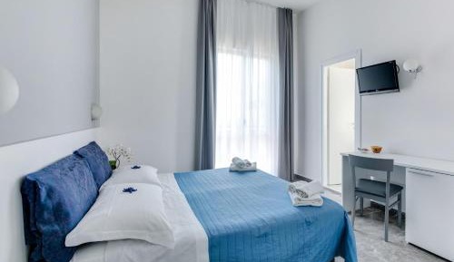 Double or Twin Room with Beach Access