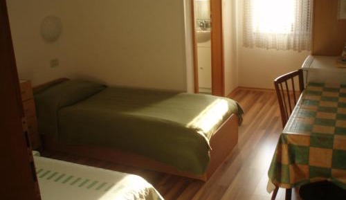 Twin Room with Bathroom