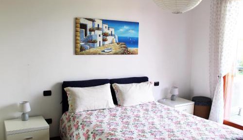 Two-Bedroom Deluxe Apartment with Balcony