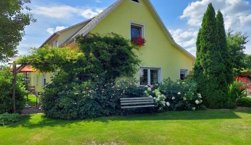 One-Bedroom Apartment with Terrace