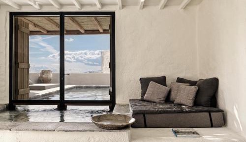 Nomad Suite Sea View with Private Pool & Yard