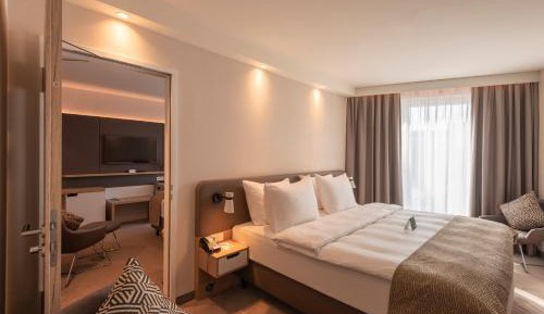 Premium King Room - Connecting Door