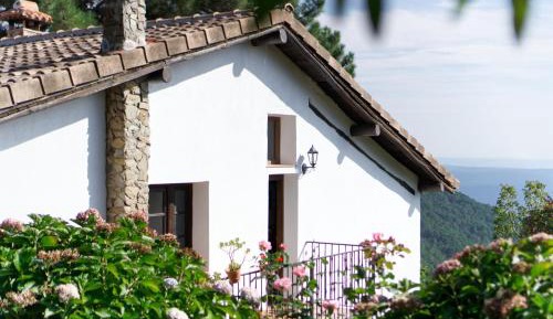 Apartment with Mountain View