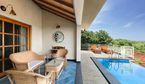 Presidential Suite with Infinity Pool - 10% off on F&SB, 10% off on SPA (Book and enjoy a bucket of Pint Beer)