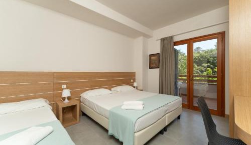 Triple Room with Balcony