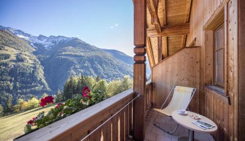 Superior One-Bedroom Apartment with Balcony