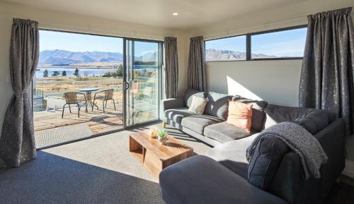 Apartment with Lake View