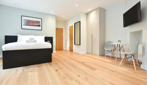 Premium Deluxe Studio