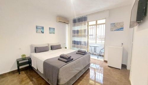 Double Room with Private Bathroom and Balcony