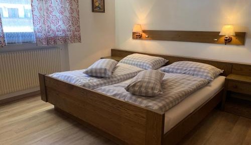 Apartment with Mountain View