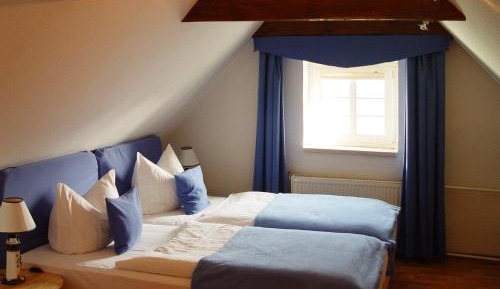 Family Room (4 Adults)